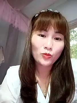 Snapshot of Lucxy-ki6 chatting on 04.23.26 Lucxy-ki6 online show from 04.23.26