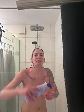 Snapshot of SweetChaosX chatting on 03.14.26 SweetChaosX online show from 03.14.26