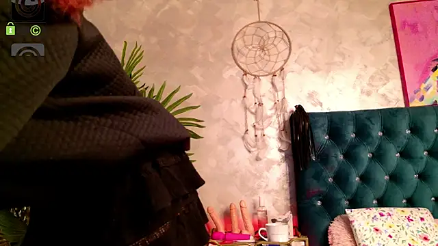 Snapshot of IrisMiley chatting on 04.21.26 IrisMiley online show from 04.21.26