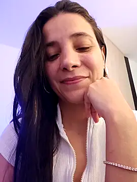 miaeyex online show from 04.22.26