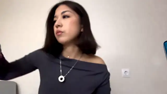 Snapshot of ValentCore chatting on 03.14.26 ValentCore online show from 03.14.26