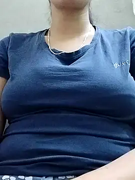 Snapshot of Noor_Sexy02 chatting on 05.17.26 Noor Sexy02 online show from 05.17.26