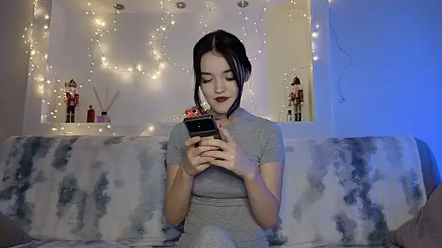 Snapshot of FerialCodger chatting on 03.27.26 FerialCodger online show from 03.27.26