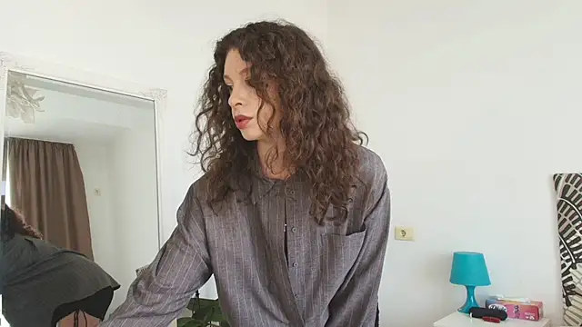 Snapshot of IreneBlue_ chatting on 04.28.26 IreneBlue online show from 04.28.26