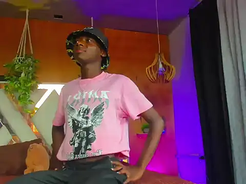 Luca Sins online show from 03.16.26