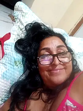 Snapshot of ianaellem chatting on 04.16.26 ianaellem online show from 04.16.26