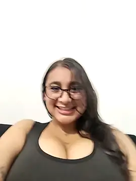 Snapshot of Mia_skyy18 chatting on 04.16.26 Mia skyy18 online show from 04.16.26