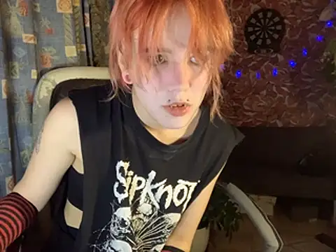 Snapshot of whiny_emo_boi chatting on 04.10.26 whiny emo boi online show from 04.10.26