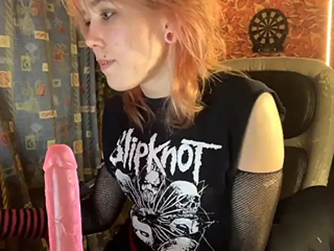 Snapshot of whiny_emo_boi chatting on 04.15.26 whiny emo boi online show from 04.15.26
