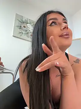 Snapshot of ItsKendra chatting on 04.29.26 ItsKendra online show from 04.29.26