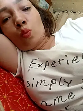 Snapshot of Sury_sexyy chatting on 05.20.26 Sury sexyy online show from 05.20.26