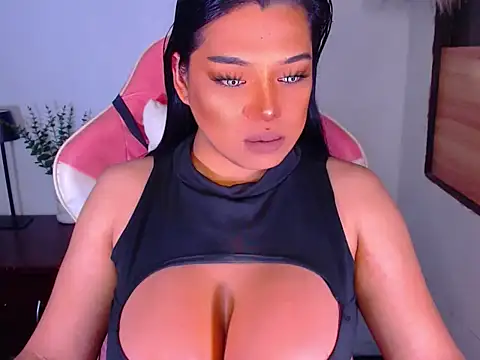 Snapshot of Zandralopez chatting on 05.16.26 Zandralopez online show from 05.16.26