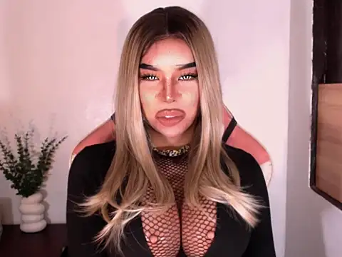 Snapshot of Zandralopez chatting on 05.27.26 Zandralopez online show from 05.27.26