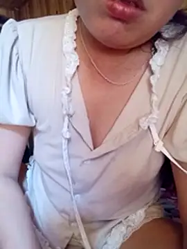 Snapshot of Abi-ni chatting on 07.14.26 Abi-ni online show from 07.14.26
