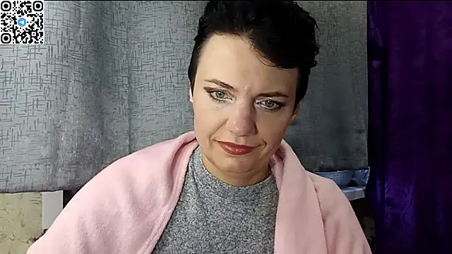 Snapshot of HotMamaQueen234 chatting on 04.20.26 HotMamaQueen234 online show from 04.20.26