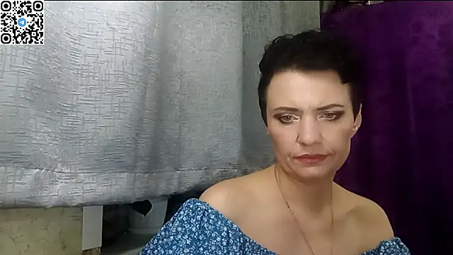 Snapshot of HotMamaQueen234 chatting on 04.30.26 HotMamaQueen234 online show from 04.30.26