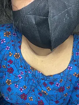 Snapshot of Dilki-udara chatting on 03.17.26 Dilki-udara online show from 03.17.26