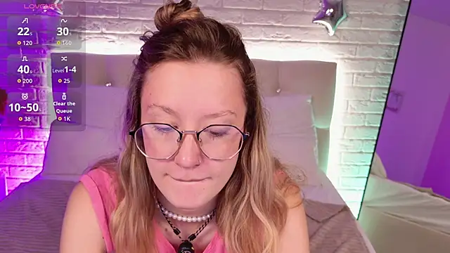 Snapshot of AmelieViolet chatting on 06.01.26 AmelieViolet online show from 06.01.26