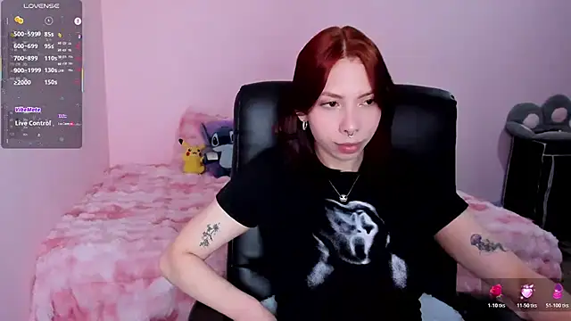 Snapshot of laurita_Olssen27 chatting on 04.22.26 laurita Olssen27 online show from 04.22.26