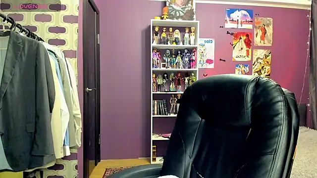 sweet peach    online show from 07.02.26