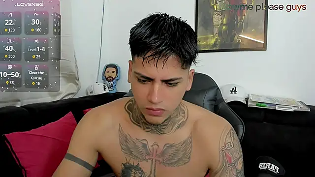 Snapshot of sweetlatinoboy chatting on 04.13.26 sweetlatinoboy online show from 04.13.26