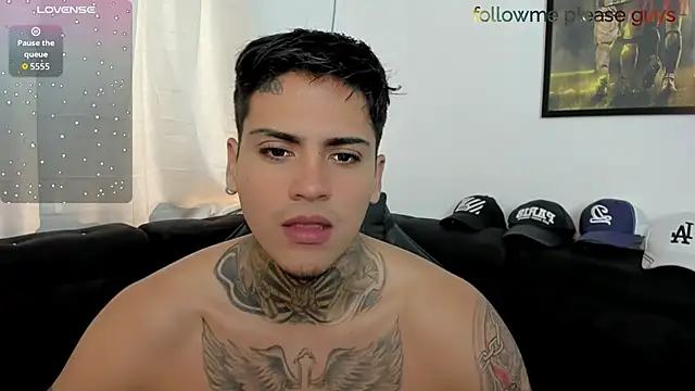 Snapshot of sweetlatinoboy chatting on 04.25.26 sweetlatinoboy online show from 04.25.26