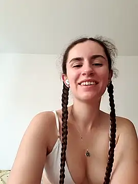 Snapshot of starlight_mo chatting on 06.13.26 starlight mo online show from 06.13.26