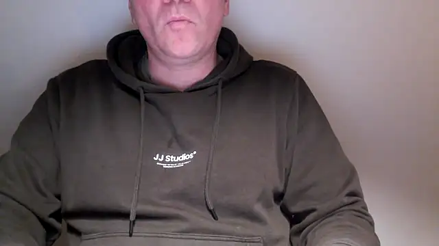 Snapshot of latexslaveboy chatting on 03.16.26 latexslaveboy online show from 03.16.26