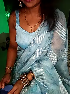 mayakapoor880 online show from 05.17.26
