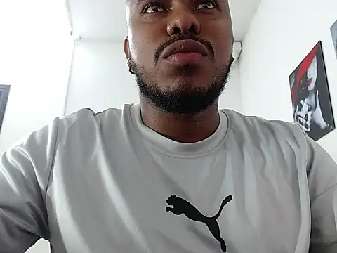 Snapshot of Alessandro_Hamed chatting on 04.07.26 Alessandro Hamed online show from 04.07.26