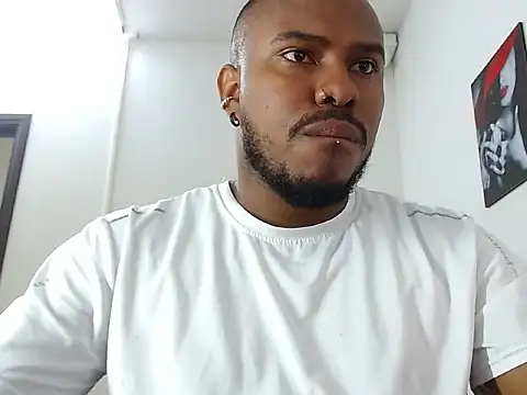 Snapshot of Alessandro_Hamed chatting on 04.11.26 Alessandro Hamed online show from 04.11.26