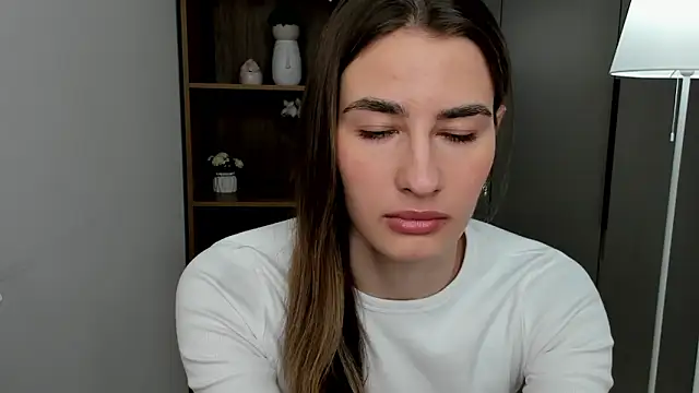 CarrieAndzulis online show from 03.21.26