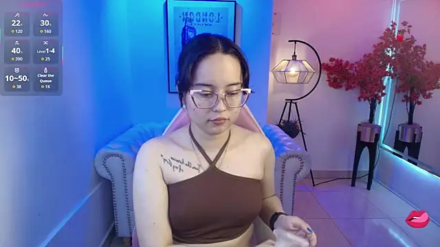 Snapshot of Shady_bug chatting on 04.28.26 Shady bug online show from 04.28.26