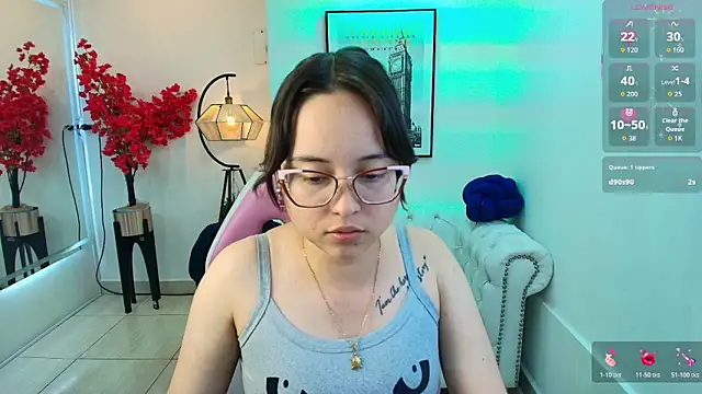 Snapshot of Shady_bug chatting on 05.19.26 Shady bug online show from 05.19.26