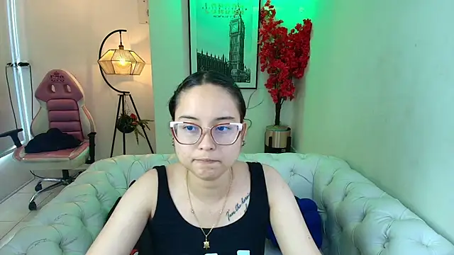 Snapshot of Shady_bug chatting on 05.20.26 Shady bug online show from 05.20.26