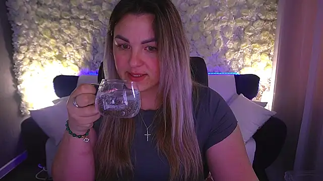AlissyaGrayy online show from 05.12.26