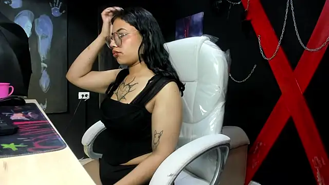 Snapshot of AryahMoonn chatting on 03.27.26 AryahMoonn online show from 03.27.26
