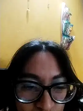 Snapshot of LatinSquirtBaby chatting on 05.17.26 LatinSquirtBaby online show from 05.17.26