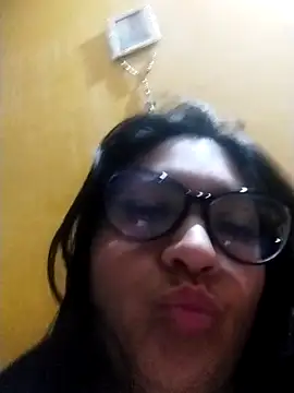 Snapshot of LatinSquirtBaby chatting on 05.19.26 LatinSquirtBaby online show from 05.19.26