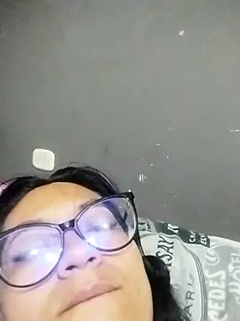 Snapshot of LatinSquirtBaby chatting on 05.19.26 LatinSquirtBaby online show from 05.19.26