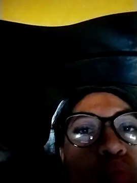 Snapshot of LatinSquirtBaby chatting on 05.21.26 LatinSquirtBaby online show from 05.21.26