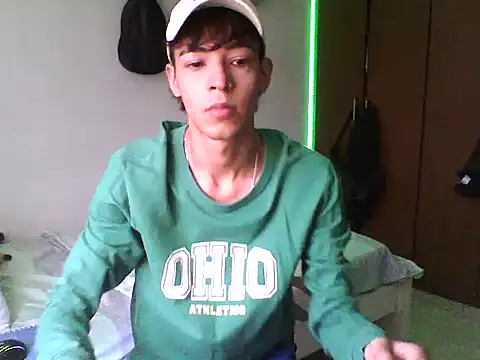 Snapshot of Milo_Gunnar chatting on 03.17.26 Milo Gunnar online show from 03.17.26