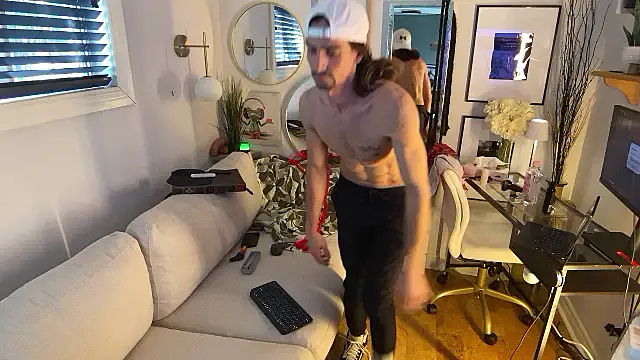 Snapshot of DylanBrook chatting on 04.07.26 DylanBrook online show from 04.07.26