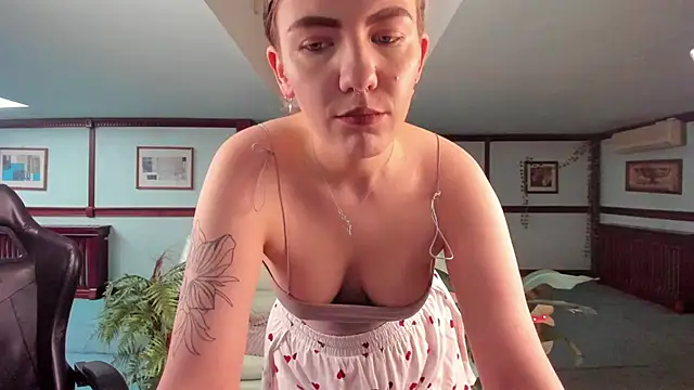 Kirarustle1 online show from 05.15.26