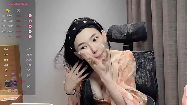 kiki-12 online show from 04.18.26