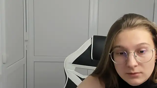 Mia kristal online show from 03.24.26