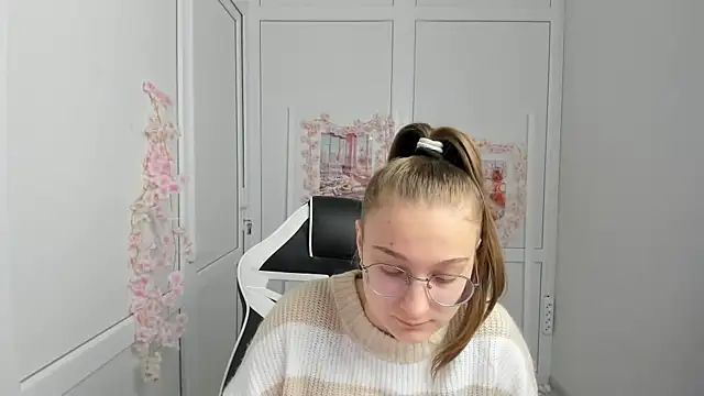 Mia kristal online show from 05.26.26