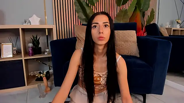 Snapshot of TiaCyrrus chatting on 05.15.26 TiaCyrrus online show from 05.15.26