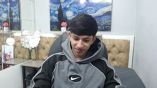 Snapshot of AdrianFranko chatting on 04.28.26 AdrianFranko online show from 04.28.26