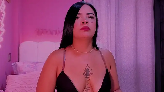 nicole fiire online show from 04.04.26